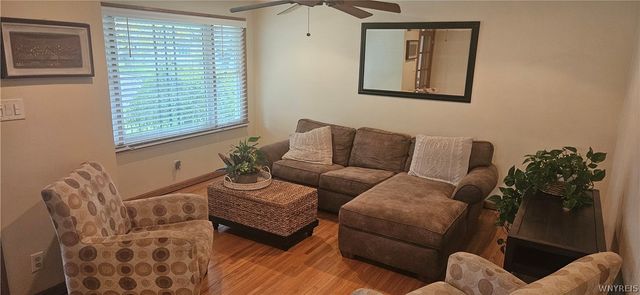 1087 100th Street, Niagara Falls, NY 14304