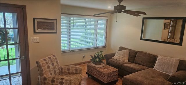 1087 100th Street, Niagara Falls, NY 14304