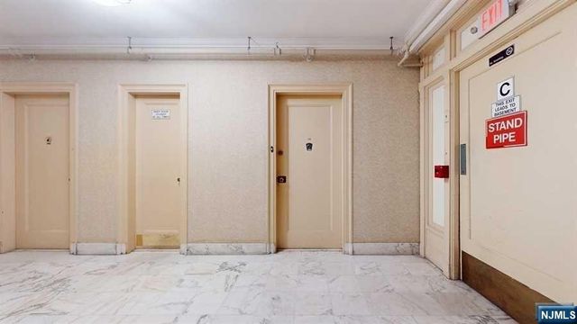 2600 John F Kennedy Boulevard, Jersey City, NJ 07306