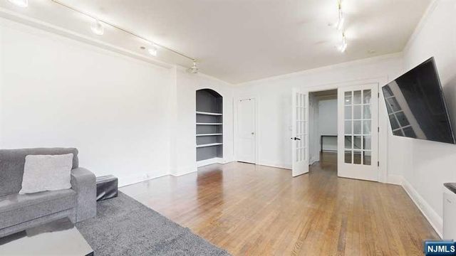 2600 John F Kennedy Boulevard, Jersey City, NJ 07306