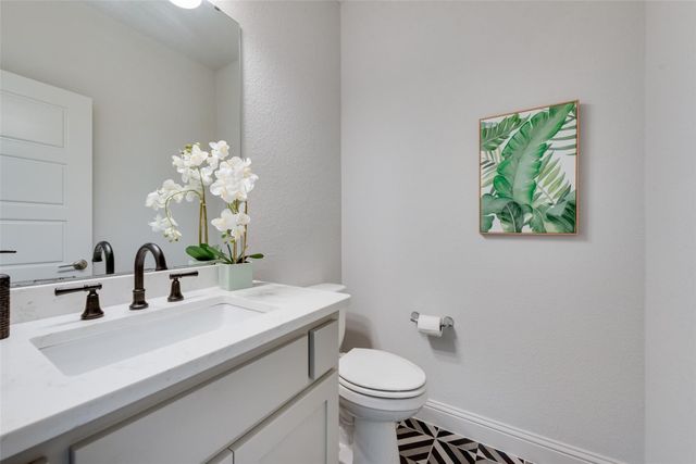 4556 La Roche Avenue, Carrollton, TX 75010