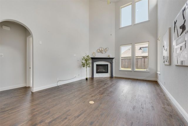4556 La Roche Avenue, Carrollton, TX 75010