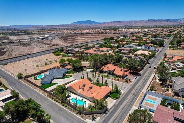 7441 Darby Avenue, Las Vegas, NV 89117
