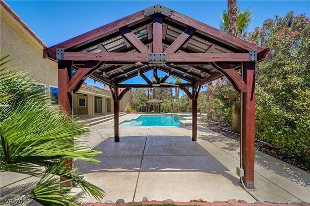 7441 Darby Avenue, Las Vegas, NV 89117