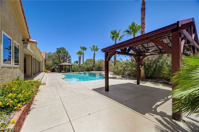 7441 Darby Avenue, Las Vegas, NV 89117