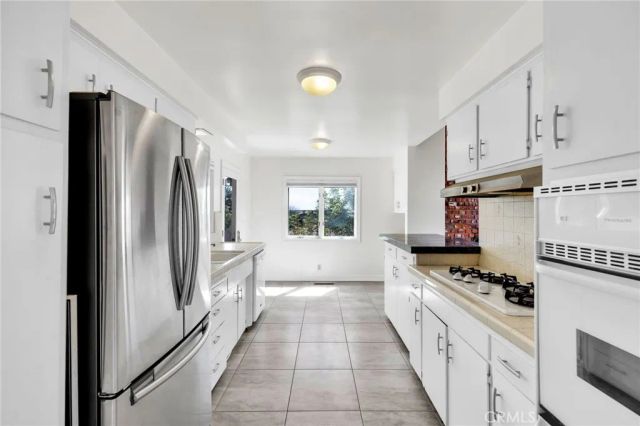 5661 Ladybird, La Jolla, CA 92037