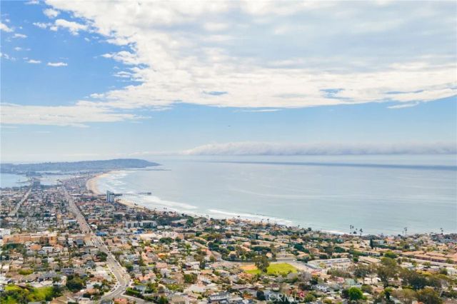 5661 Ladybird, La Jolla, CA 92037