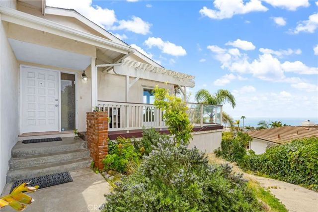 5661 Ladybird, La Jolla, CA 92037