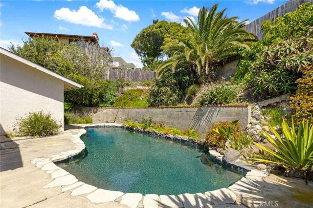 5661 Ladybird, La Jolla, CA 92037