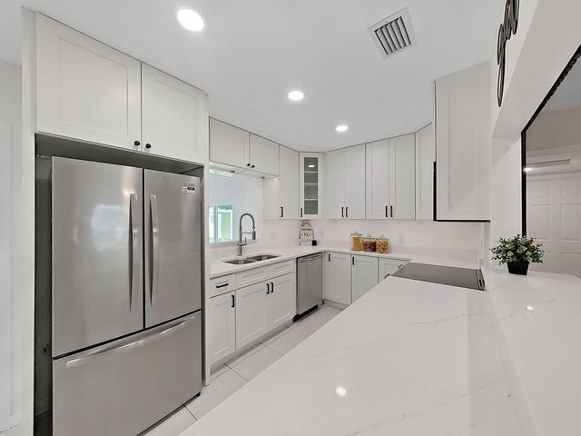 4610 W BAY VILLA AVENUE, Tampa, FL 33611