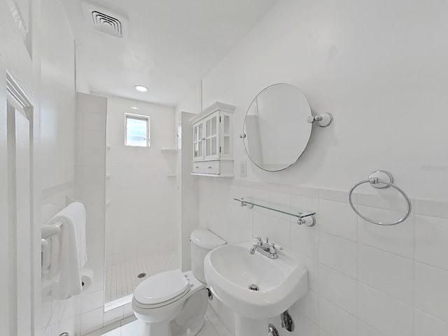 4610 W BAY VILLA AVENUE, Tampa, FL 33611