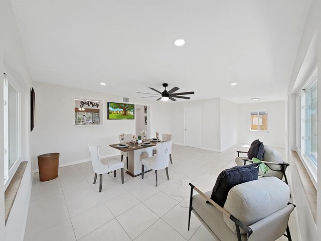 4610 W BAY VILLA AVENUE, Tampa, FL 33611