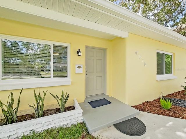 4610 W BAY VILLA AVENUE, Tampa, FL 33611