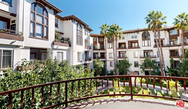 6280 W 3rd Street 4-137, Los Angeles, CA 90036