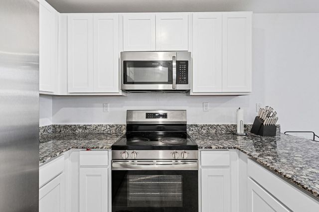 7473 Penfield Dr, Sacramento, CA 95829