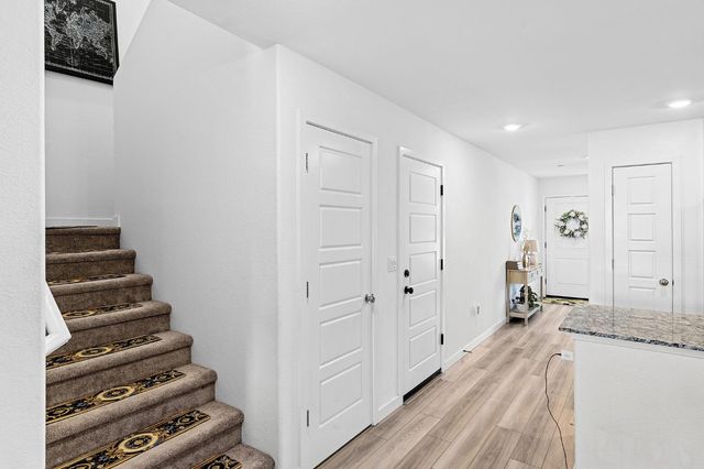 7473 Penfield Dr, Sacramento, CA 95829