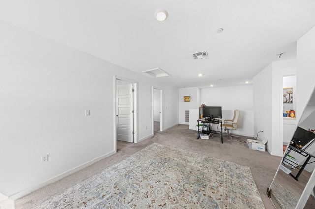7473 Penfield Dr, Sacramento, CA 95829