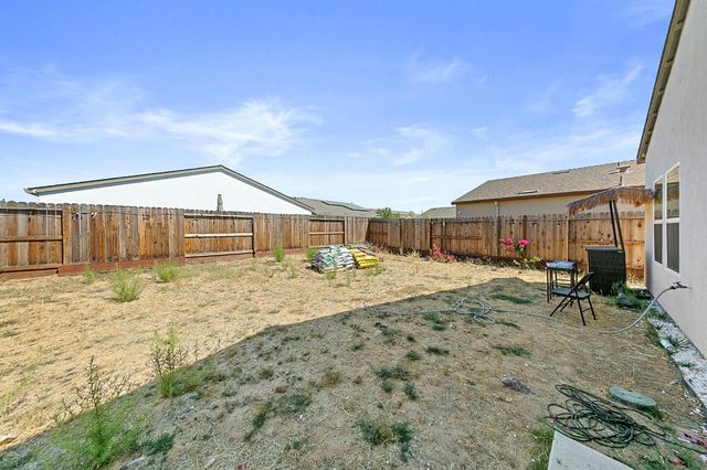 7473 Penfield Dr, Sacramento, CA 95829