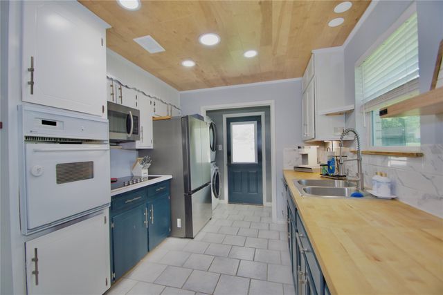 437 Pecan Drive, Aledo, TX 76008