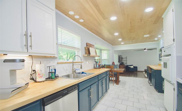 437 Pecan Drive, Aledo, TX 76008