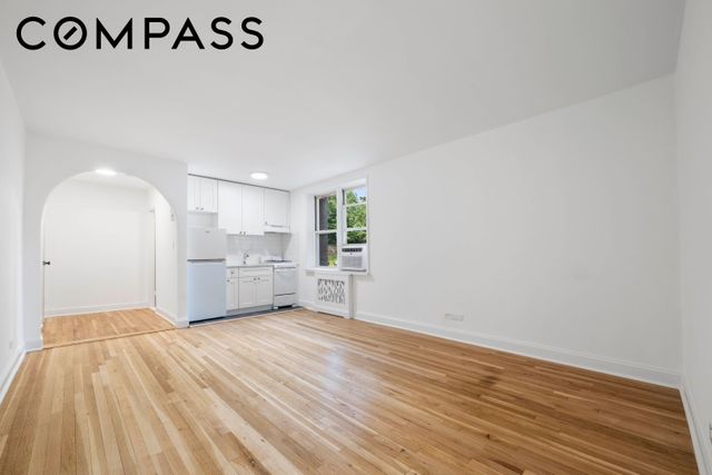 5645 Netherland Ave Apt 2F, New York City, NY 10471