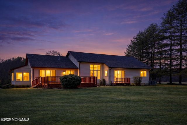 4 Cuomo Court, Millstone, NJ 08535