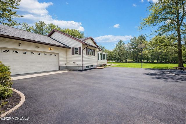 4 Cuomo Court, Millstone, NJ 08535