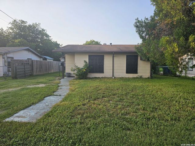 271 Wahrmund Ct, San Antonio, TX 78220