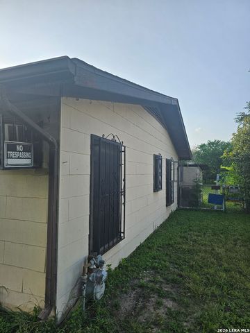 271 Wahrmund Ct, San Antonio, TX 78220
