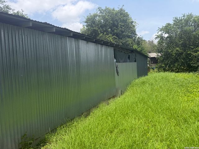 271 Wahrmund Ct, San Antonio, TX 78220