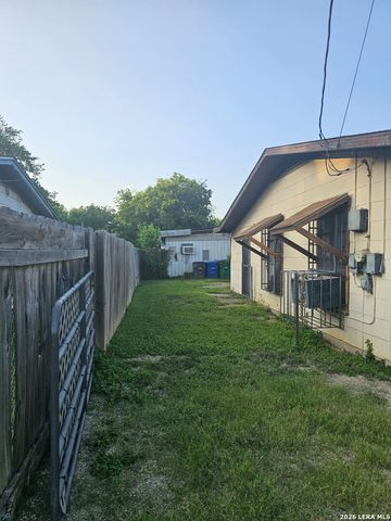 271 Wahrmund Ct, San Antonio, TX 78220
