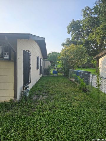 271 Wahrmund Ct, San Antonio, TX 78220