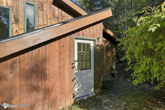 18454 Amonson Road, Chugiak, AK 99567