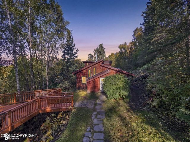 18454 Amonson Road, Chugiak, AK 99567