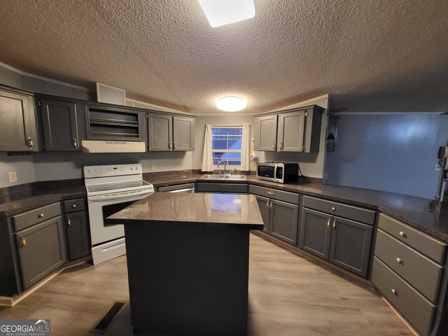 8449 Lee Rd 158, Salem, AL 36874