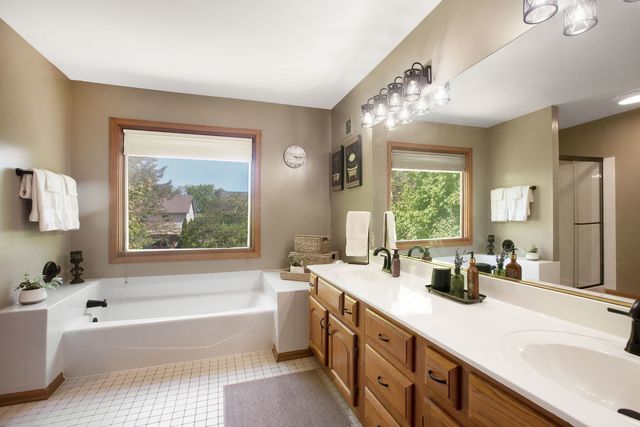 110 Courtney Lane, Cary, IL 60013