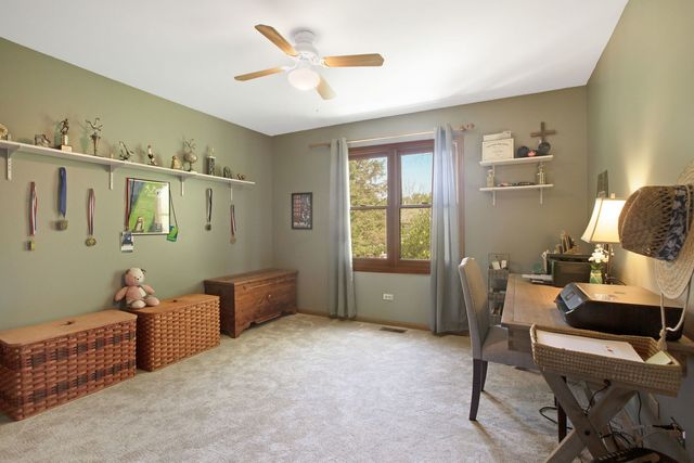 110 Courtney Lane, Cary, IL 60013