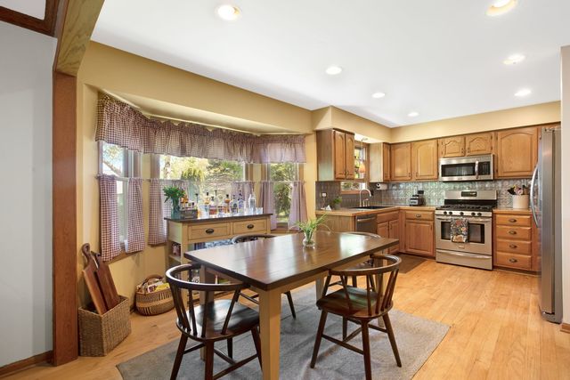 110 Courtney Lane, Cary, IL 60013