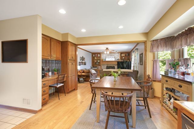 110 Courtney Lane, Cary, IL 60013