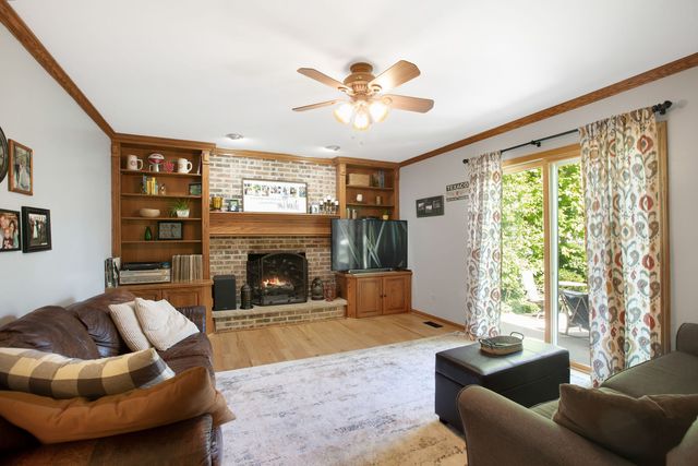 110 Courtney Lane, Cary, IL 60013
