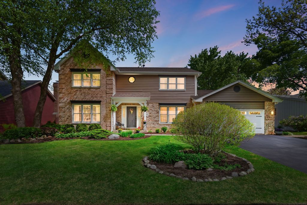 110 Courtney Lane, Cary, IL 60013