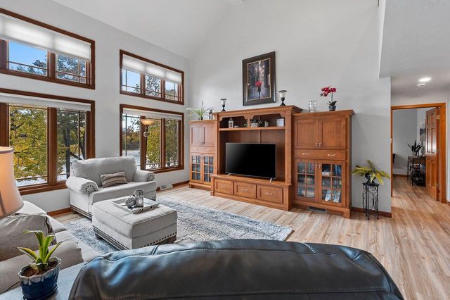 63 FOX POINT DRIVE, Appleton, WI 54911