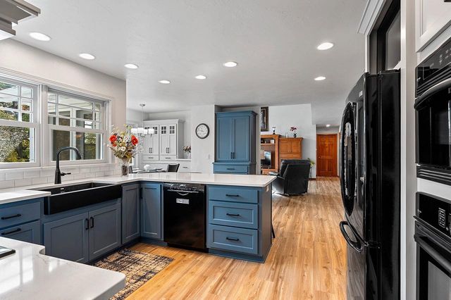 63 FOX POINT DRIVE, Appleton, WI 54911