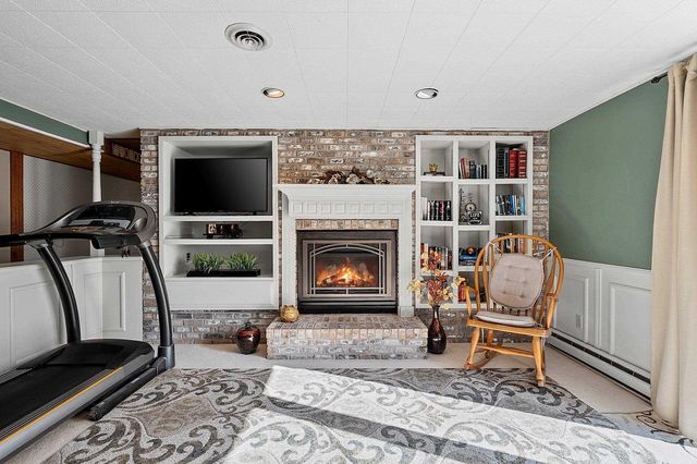 63 FOX POINT DRIVE, Appleton, WI 54911