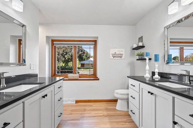 63 FOX POINT DRIVE, Appleton, WI 54911