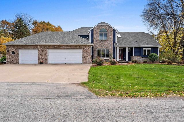 63 FOX POINT DRIVE, Appleton, WI 54911