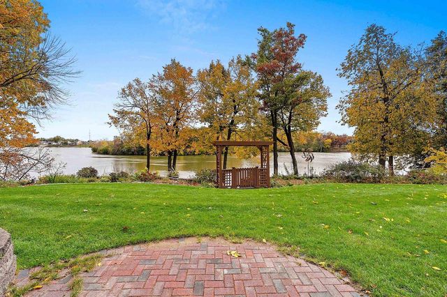 63 FOX POINT DRIVE, Appleton, WI 54911