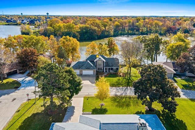 63 FOX POINT DRIVE, Appleton, WI 54911