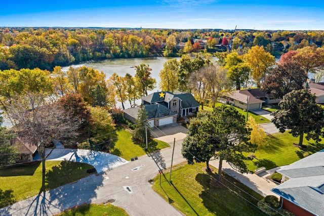 63 FOX POINT DRIVE, Appleton, WI 54911