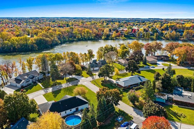 63 FOX POINT DRIVE, Appleton, WI 54911